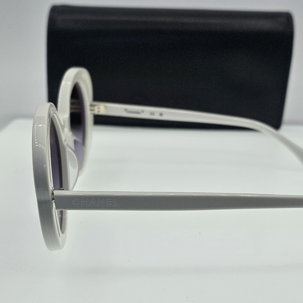 Chanel white round sunglasses Chanel logo 71582A s1255 3N - Picture 14 of 16